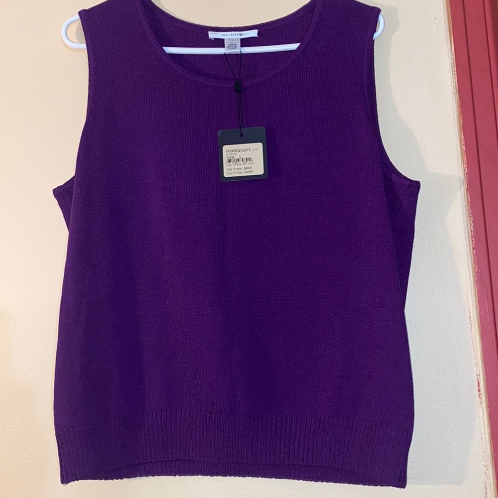 St John sleeveless rank top wool blend